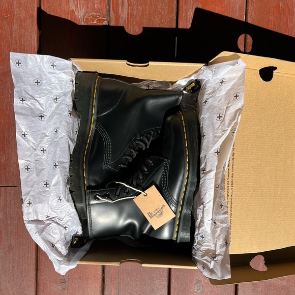 SOLD New Dr. Martens 1460 Bex women’s size 7 - Picture 4 of 8